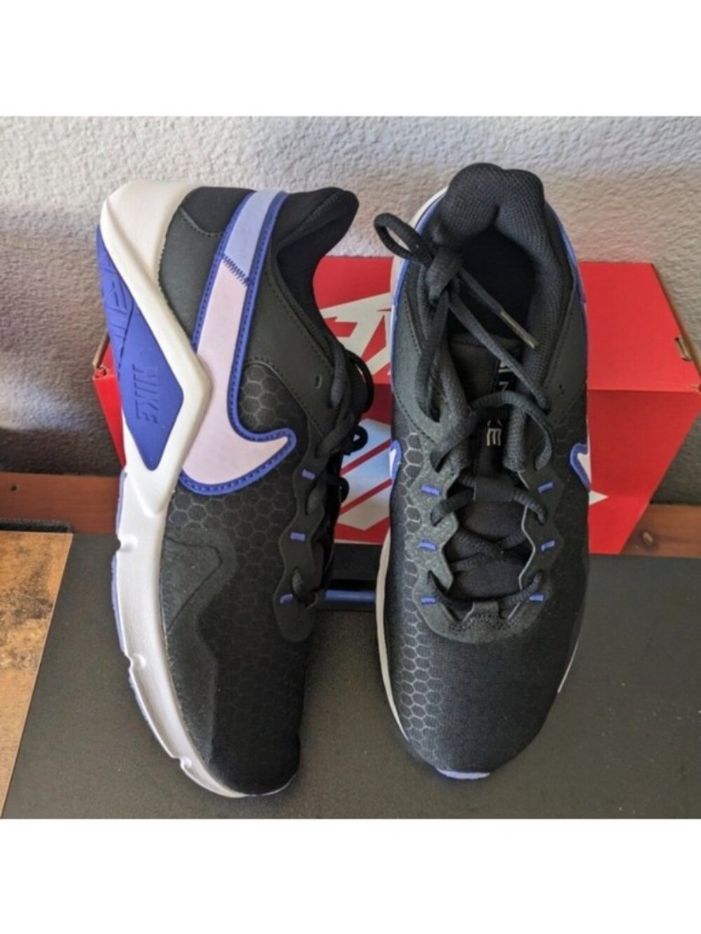 Nike Legend Essential 2 Women Size 11 New Black White Pink Blue 072026 - Picture 9 of 12